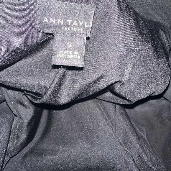Ann Taylor 16 black one button lined blazer suit jacket - Picture 8 of 8